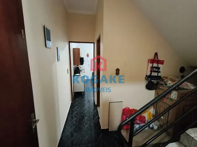 Sobrado com 138m² 3 quartos e 4 banheiros, à venda, no bairro Jardim Oriente em São José dos Campos