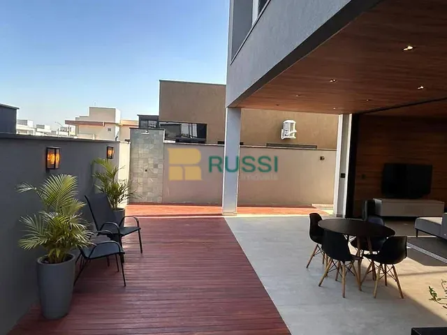 Sobrado com 250m² 3 quartos e 4 banheiros, à venda, no bairro Loteamento Floresta em São José dos Campos