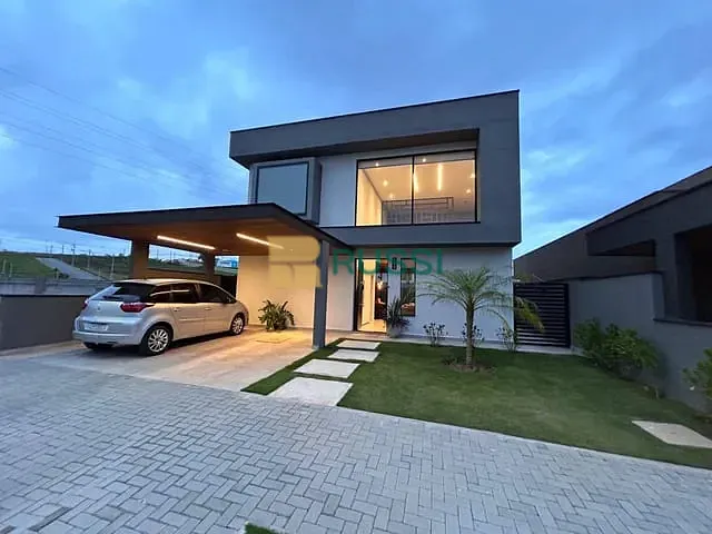 Sobrado com 250m² 3 quartos e 4 banheiros, à venda, no bairro Loteamento Floresta em São José dos Campos