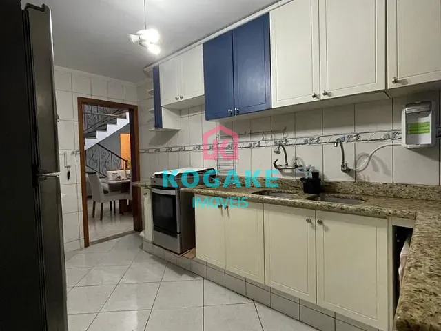 Sobrado com 153m² 3 quartos e 3 banheiros, à venda, no bairro Vila Industrial em São José dos Campos
