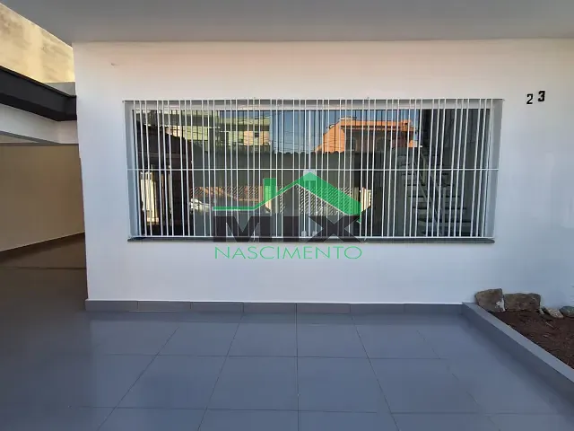 Sobrado com 200m² 3 quartos e 2 banheiros, à venda ou para alugar, no bairro Taboão em São Bernardo do Campo