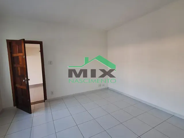 Sobrado com 200m² 3 quartos e 2 banheiros, à venda ou para alugar, no bairro Taboão em São Bernardo do Campo