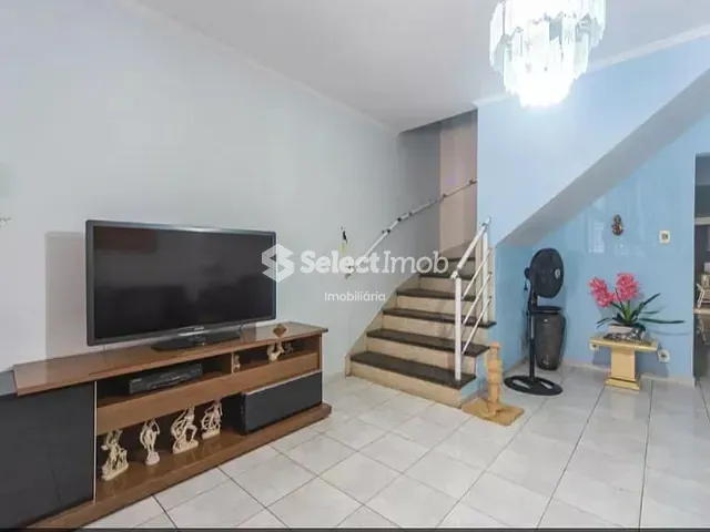 Sobrado com 140m² 2 quartos e 2 banheiros, à venda, no bairro Vila Scarpelli em Santo André