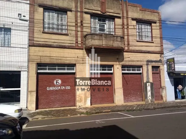 Sobrado com 370m², à venda, no bairro Centro em Ponta Grossa