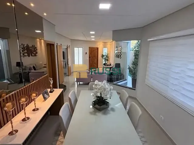 Sobrado com 262m² 4 quartos e 5 banheiros, à venda, no bairro Urbanova VII em São José dos Campos