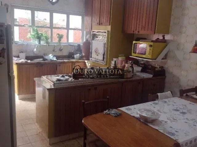 Sobrado com 362m² 4 quartos e 6 banheiros, à venda, no bairro Jardim Avelino em São Paulo