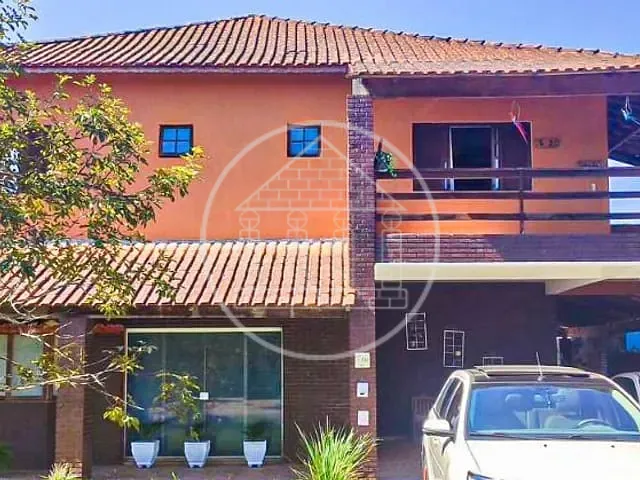 Sobrado com 1000m² 5 quartos e 6 banheiros, à venda, no bairro Lagoa Grande em Embu-Guaçu