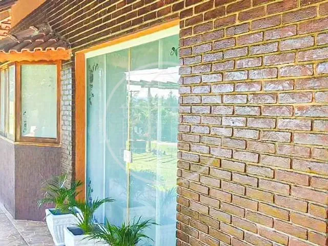 Sobrado com 1000m² 5 quartos e 6 banheiros, à venda, no bairro Lagoa Grande em Embu-Guaçu