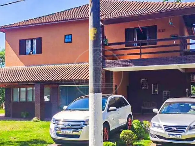Sobrado com 1000m² 5 quartos e 6 banheiros, à venda, no bairro Lagoa Grande em Embu-Guaçu