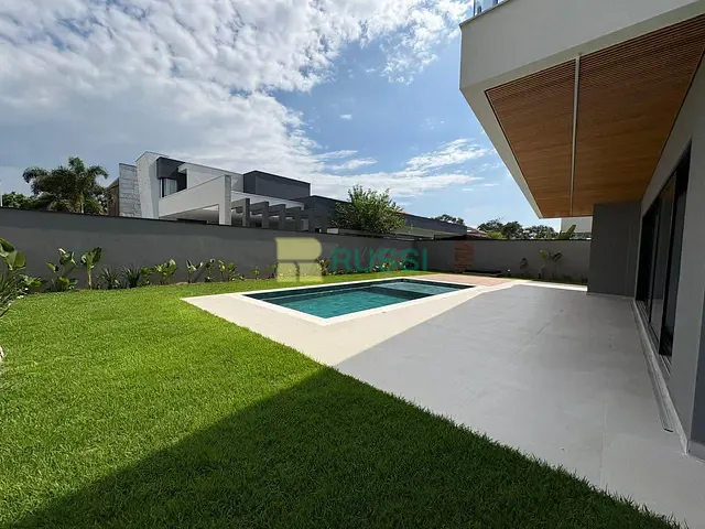 Sobrado com 530m² 4 quartos e 6 banheiros, à venda, no bairro Urbanova em São José dos Campos