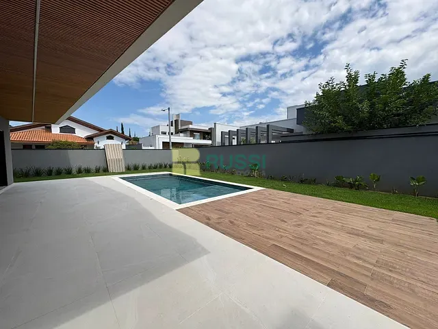 Sobrado com 530m² 4 quartos e 6 banheiros, à venda, no bairro Urbanova em São José dos Campos