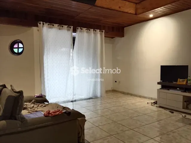 Sobrado com 250m² 2 quartos e 2 banheiros, à venda, no bairro Parque Bandeirantes em Mauá