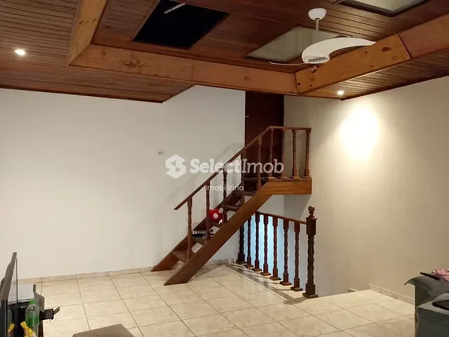 Sobrado com 250m² 2 quartos e 2 banheiros, à venda, no bairro Parque Bandeirantes em Mauá