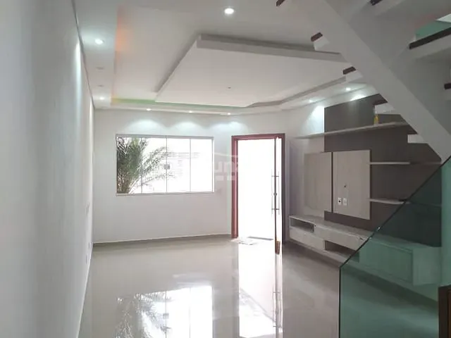 Sobrado com 250m² 3 quartos e 3 banheiros, para alugar, no bairro Vila Nova Cintra em Mogi das Cruzes