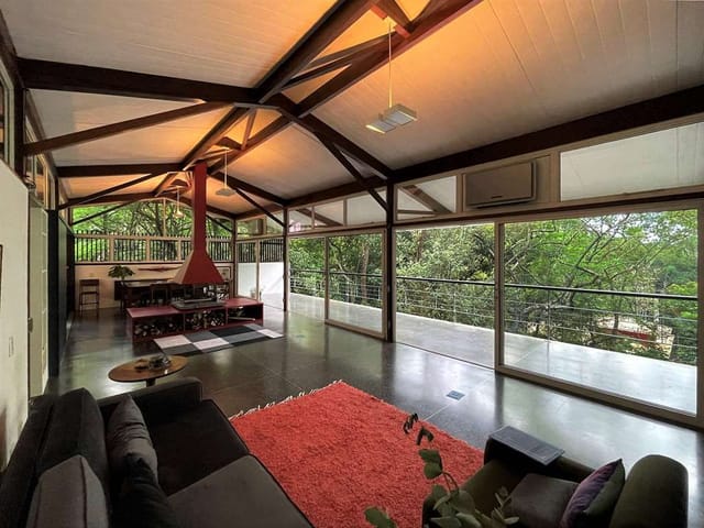 Sobrado com 1043m² 3 quartos e 4 banheiros, à venda, no bairro Chácara do Refúgio em Carapicuíba
