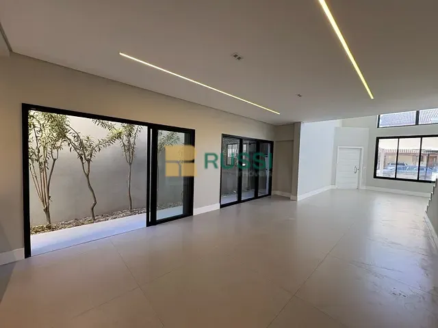 Sobrado com 365m² 5 quartos e 7 banheiros, à venda, no bairro Jardim das Colinas em São José dos Campos