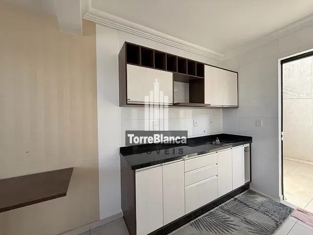 Sobrado com 80m² 2 quartos e 2 banheiros, para alugar, no bairro Uvaranas em Ponta Grossa