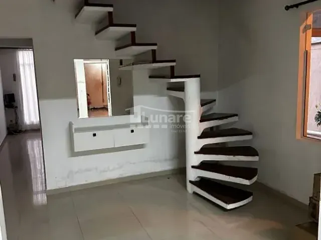Sobrado com 187m² 2 quartos e 2 banheiros, à venda, no bairro Vila Rei em Mogi das Cruzes