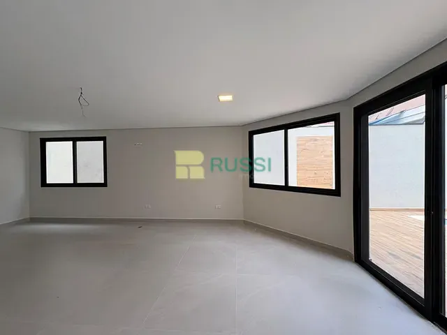 Sobrado com 340m² 5 quartos e 7 banheiros, à venda, no bairro Jardim das Colinas em São José dos Campos