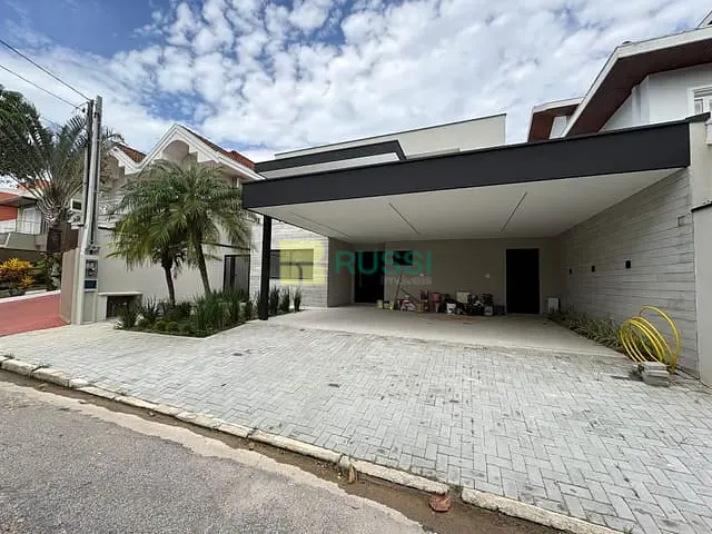 Sobrado com 340m² 5 quartos e 7 banheiros, à venda, no bairro Jardim das Colinas em São José dos Campos
