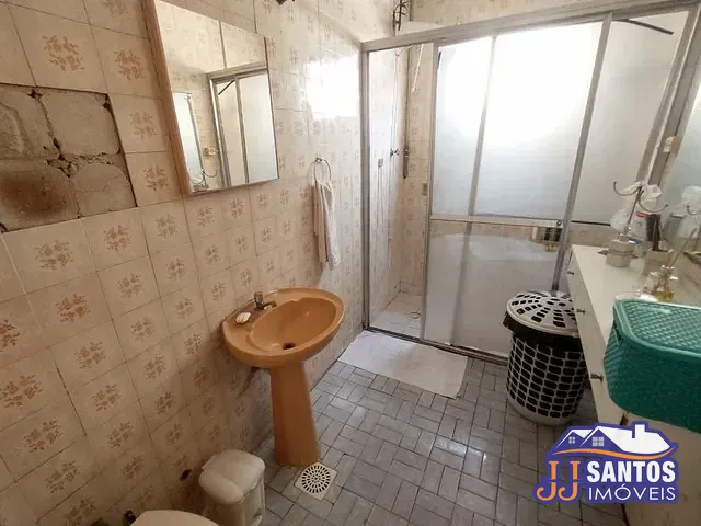 Sobrado com 150m² 2 quartos e 1 banheiro, à venda ou para alugar, no bairro Vila Bertioga em São Paulo