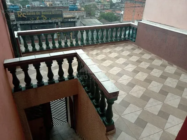 Sobrado com 248m² 5 quartos e 3 banheiros, à venda, no bairro Jardim Zaira em Mauá