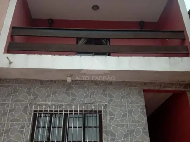 Sobrado com 248m² 5 quartos e 3 banheiros, à venda, no bairro Jardim Zaira em Mauá