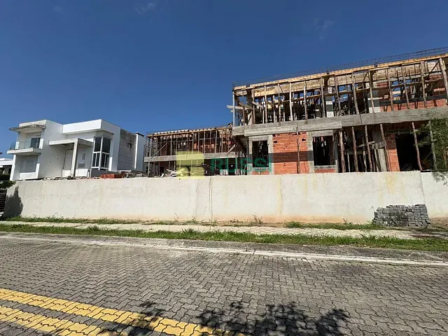 Sobrado com 550m² 5 quartos e 7 banheiros, à venda, no bairro Urbanova em São José dos Campos