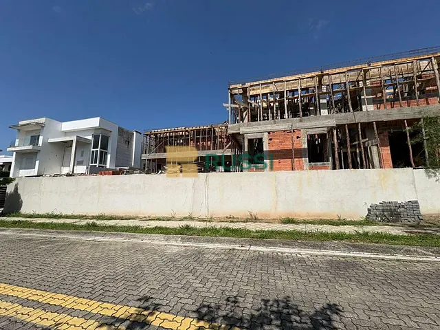 Sobrado com 550m² 5 quartos e 7 banheiros, à venda, no bairro Urbanova em São José dos Campos