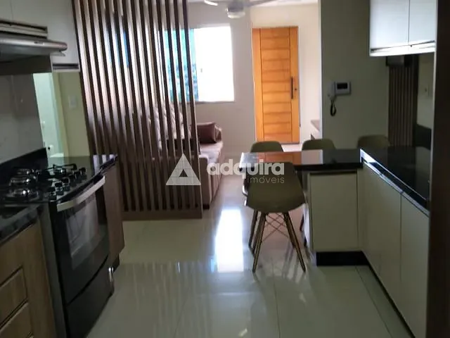 Sobrado com 90m² 3 quartos e 2 banheiros, à venda, no bairro Contorno em Ponta Grossa