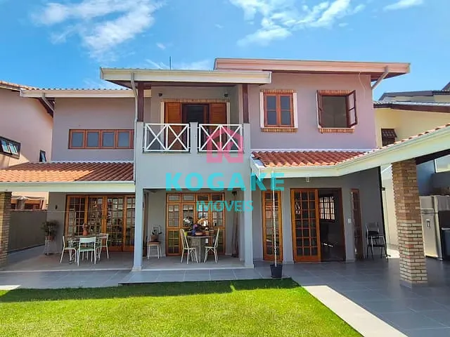 Sobrado com 450m² 4 quartos e 6 banheiros, à venda, no bairro Conjunto Residencial Esplanada do Sol em São José dos Campos