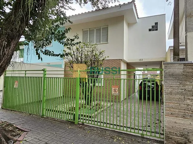Sobrado com 190m² 3 quartos e 2 banheiros, à venda, no bairro Vila Betânia em São José dos Campos
