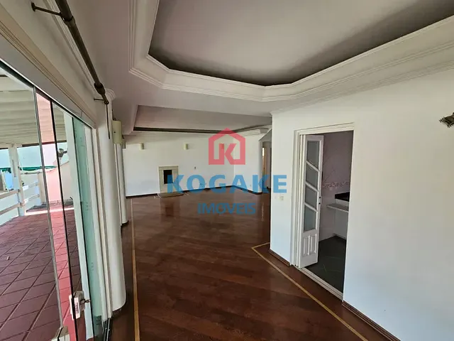Sobrado com 375m² 3 quartos e 3 banheiros, à venda, no bairro Jardim Esplanada II em São José dos Campos