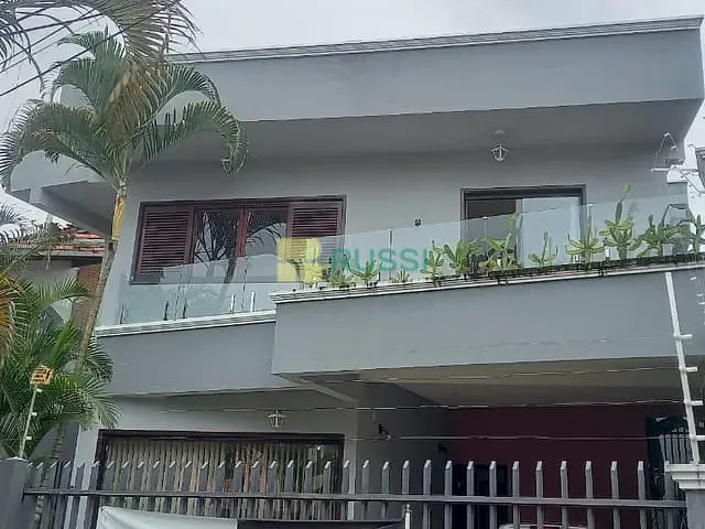 Sobrado com 350m² 4 quartos e 3 banheiros, à venda, no bairro Jardim Esplanada II em São José dos Campos