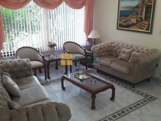 Sobrado com 350m² 4 quartos e 3 banheiros, à venda, no bairro Jardim Esplanada II em São José dos Campos