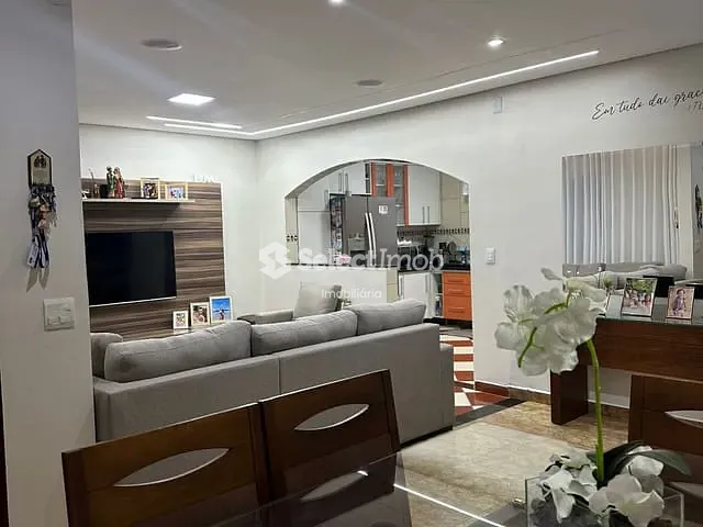 Sobrado com 325m² 3 quartos e 2 banheiros, à venda, no bairro Jardim Itapark em Mauá