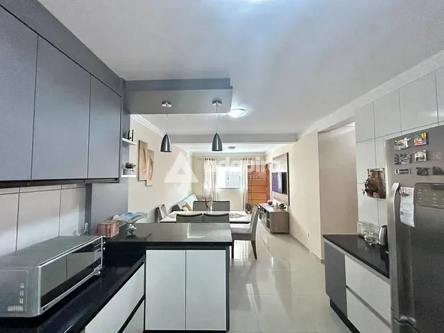 Sobrado 3 quartos e 3 banheiros, à venda, no bairro Jardim Carvalho em Ponta Grossa