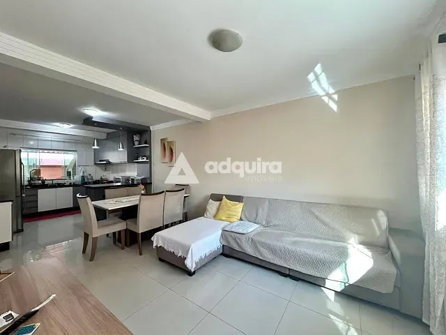 Sobrado 3 quartos e 3 banheiros, à venda, no bairro Jardim Carvalho em Ponta Grossa