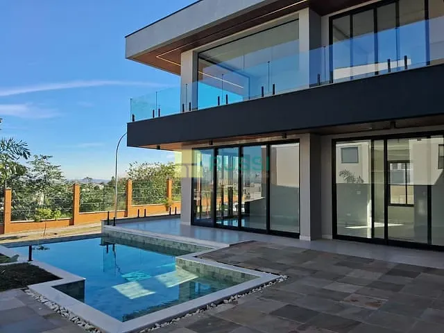 Sobrado com 530m² 4 quartos e 4 banheiros, à venda, no bairro Condomínio Residencial Alphaville I em São José dos Campos
