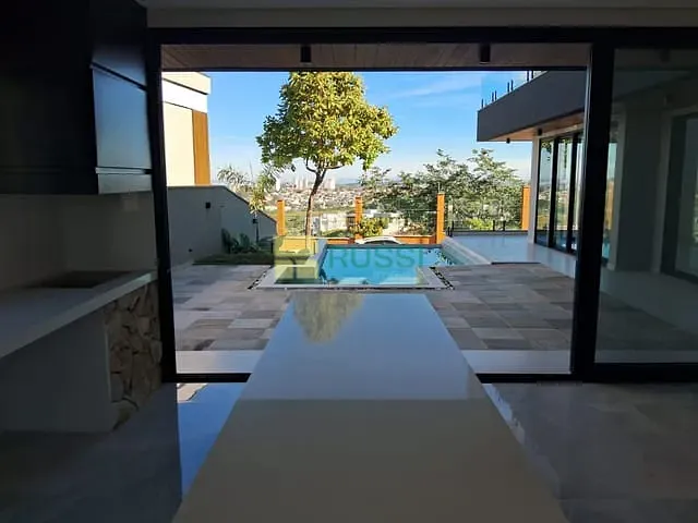 Sobrado com 530m² 4 quartos e 4 banheiros, à venda, no bairro Condomínio Residencial Alphaville I em São José dos Campos