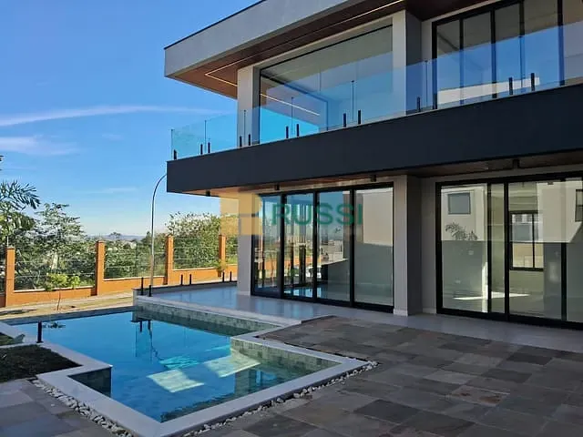 Sobrado com 530m² 4 quartos e 4 banheiros, à venda, no bairro Condomínio Residencial Alphaville I em São José dos Campos