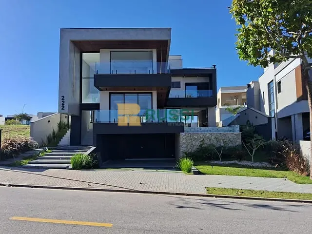 Sobrado com 530m² 4 quartos e 4 banheiros, à venda, no bairro Condomínio Residencial Alphaville I em São José dos Campos