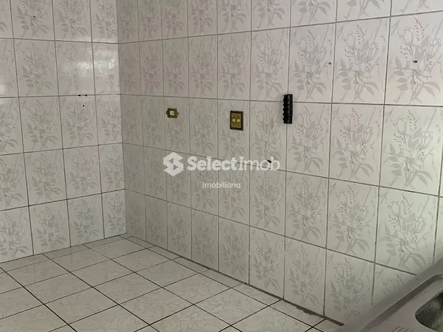 Sobrado com 200m² 3 quartos e 2 banheiros, à venda, no bairro Vila Dirce em Mauá