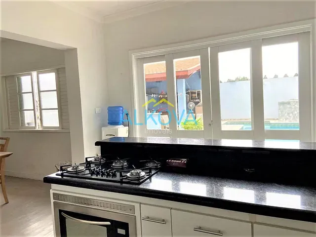 Sobrado com 250m² 3 quartos e 2 banheiros, à venda, no bairro Jardim Valparaíba em São José dos Campos