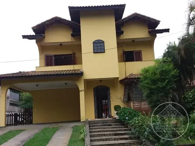 Sobrado com 759m² 4 quartos e 6 banheiros, à venda, no bairro Centro em Embu-Guaçu