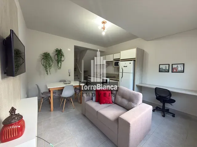 Sobrado com 55m² 2 quartos e 1 banheiro, para alugar, no bairro Uvaranas em Ponta Grossa