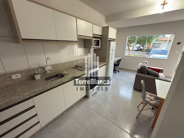 Sobrado com 55m² 2 quartos e 1 banheiro, para alugar, no bairro Uvaranas em Ponta Grossa