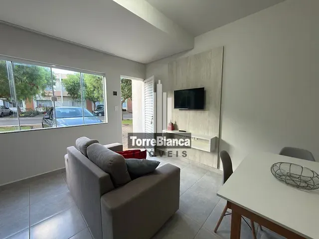 Sobrado com 55m² 2 quartos e 1 banheiro, para alugar, no bairro Uvaranas em Ponta Grossa