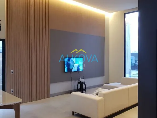 Sobrado com 183m² 3 quartos e 2 banheiros, à venda, no bairro Santa Mônica em Caçapava