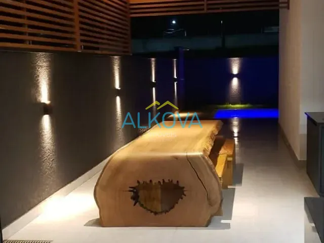 Sobrado com 183m² 3 quartos e 2 banheiros, à venda, no bairro Santa Mônica em Caçapava
